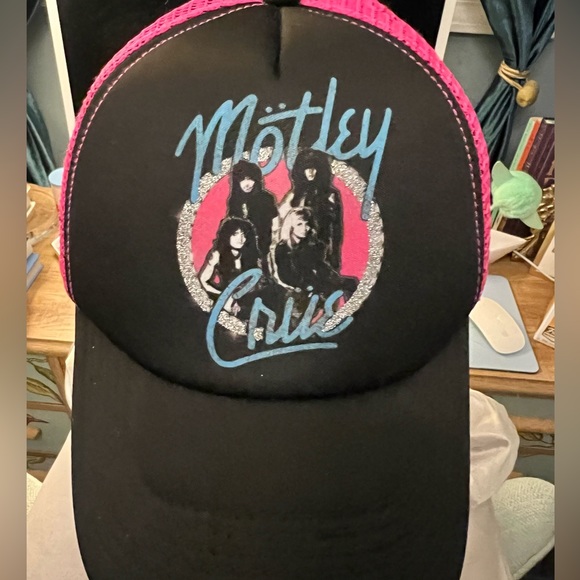 Motley Crue Baseball Cap - Picture 2 of 3